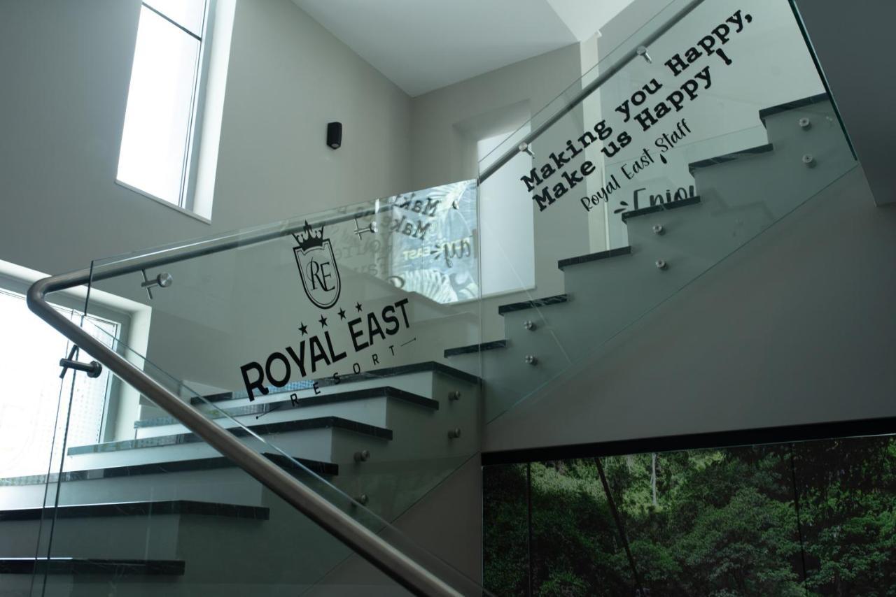 Royal East 4* Mjull-Bathore