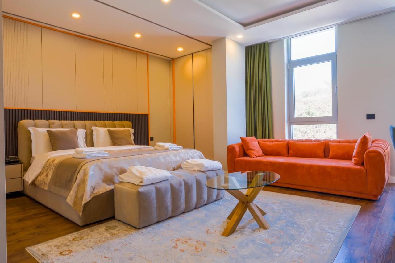Hotel Royal East