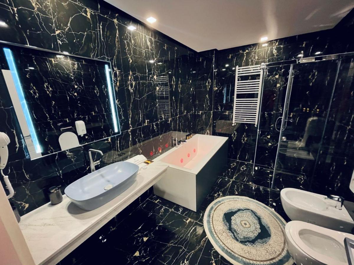 Hotel Royal East